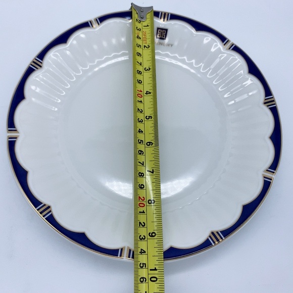 6-Pc Givenchy Porcelaine Navy and White Dinnerware Set - Picture 7 of 15